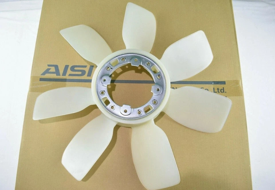 Hoja de ventilador de refrigeración OEM Aisin 1636150040 para Toyota Land Cruiser Lexus LX470 98-05 Foto 1 de 1