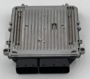 Mercedes Benz W639 Vito OM642 CDI Engine Control Unit A6421500972 - Picture 1 of 3