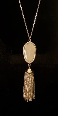 Collar colgante firmado veronés borla cadena ajustable beige melocotón claro Foto 1 de 4