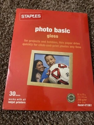 Staples Photo Basic Gloss Paper 8½” x 11” 30 Sheet Pack Sealed - Image 1 of 2