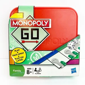 Monopoly GO Family Gioco da Tavolo Portatile Hasbro 2008 Play Pack Fuori casa Gioca dopo - Foto 1 di 5