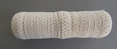 Beige Cotton Lace Ribbon Trim 3/4" x 64 Yds Craft Clothing Quilting Dolls Vtg - Image 1 of 3