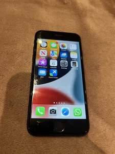 Apple iPhone 7 | 32GB | Schwarz | iOS | gebraucht | SIM-Lock frei - Bild 1 von 11