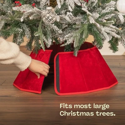 Christmas Village 68cm Red Velvet Tree Skirt Foldable with Closure - Image 1 of 4