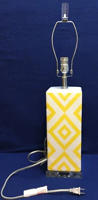 Lámpara Safaviech Cerámica y Acrílico Moderna Contemporánea Blanca Con Diamantes Amarillos Foto 1 de 4