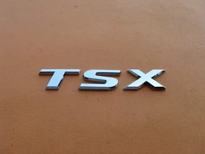 09 10 11 12 13 14 ACURA TSX TAPA MALETERO TRASERO CROMO EMBLEMA LOGOTIPO INSIGNIA SIGNO A41155 - Imagen 1 de 2