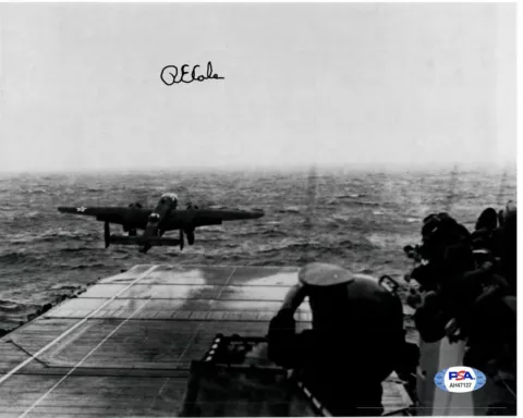 RICHARD E. COLE SIGNED 8X10 PSA DNA AH47127 (D) WWII DOOLITTLE RAID TAKE OFF Cover