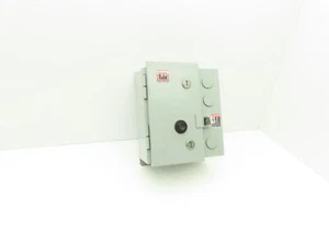 Cutler Hammer Motor Starter **Enclosure Only** - Picture 1 of 9