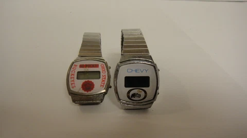 2 Vtg OSU & Chevy Novelty Souvenir Watch Stainless Band for parts do not work Cover