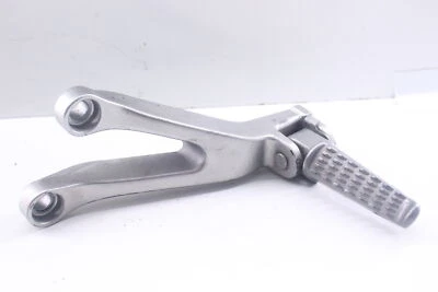 Kawasaki Ninja ZX6R 2006 clavija trasera izquierda pasajero 34028-0004 Foto 1 de 3