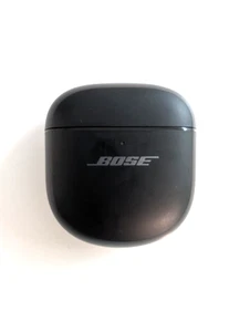 Bose QuietComfort Ultra Earbuds Charging Case - Black - Picture 1 of 3