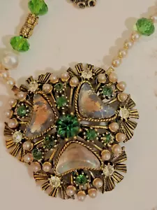 VTR Stunning Florenza Moonglow Necklace Brooch Green Clear Stone Pearls - Picture 1 of 7