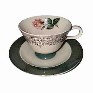 Taza de té y platillo Homer Laughlin E54N6 rosa borde dorado verde rosa - Imagen 1 de 10