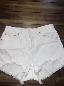Weiße Levi Damen Shorts - Bild 1 von 5