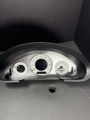 Mercedes Benz E350 2008 4matic cuadro de instrumentos velocímetro Foto 1 de 4