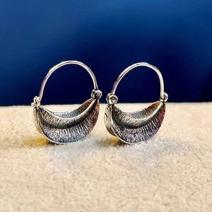 Pendientes Fulani oxidados de plata de ley 925 joyería africana pendiente de aro grueso - Imagen 1 de 6