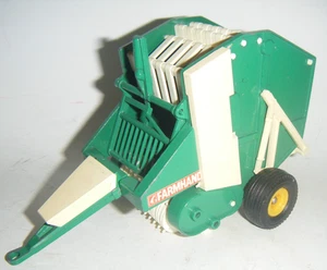 BRITAINS farm # 9532 tractor towed FARMHAND round baler trailed model trekka - Bild 1 von 7