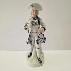 Scultura In Ceramica Vioinista Bianco Blu Oro '900 - Imagen 1 de 11