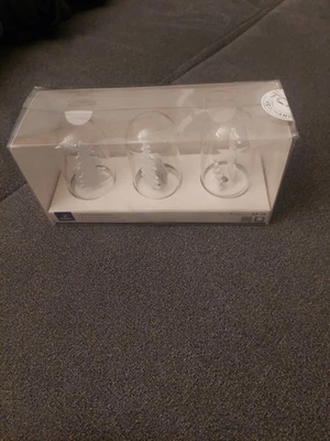 LED-Dekoglöckchen mit Glaskuppel und Dekofiguren aus Holz, Tchibo - Bild 1 von 3