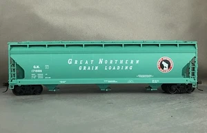 Accurail - Great Northern - 3 Bay Covered Hopper # 171986 - Picture 1 of 6