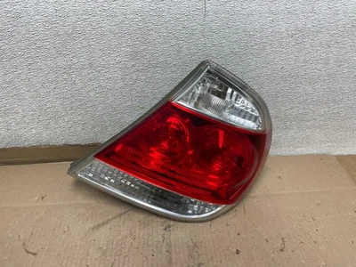 Luz trasera lateral derecha Toyota Camry 2005 a 2006 pasajero OEM U6763 DW Foto 1 de 4