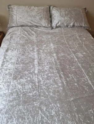 STAR Julien Macdonald Valerie Duvet Set KING SIZE White Sequin Trim NEW