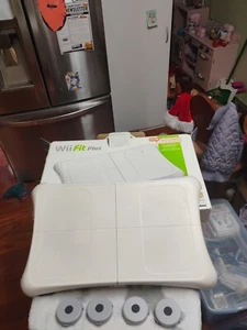 Wii Fit Plus Balance Board - Nintendo Wii - Originalverpackt. Nicht getestet. - Bild 1 von 18
