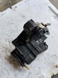 Mercedes-Benz 1999/Right front exterior Door lock mechanism/2027204535 - Imagen 1 de 6