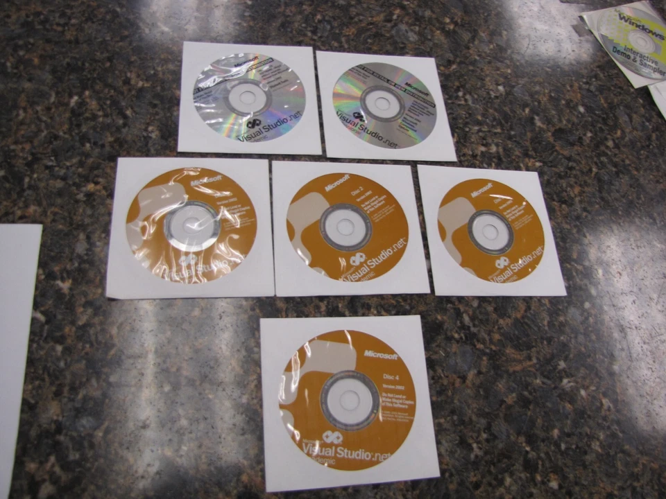 Microsoft Visual Studio .NET Academic 2002 -6 Discs - Image 1 of 4