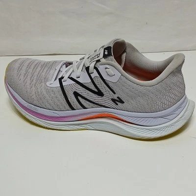 Zapatos/mujer New Balance Fuelcell Propel v4. Talla 10 Foto 1 de 4