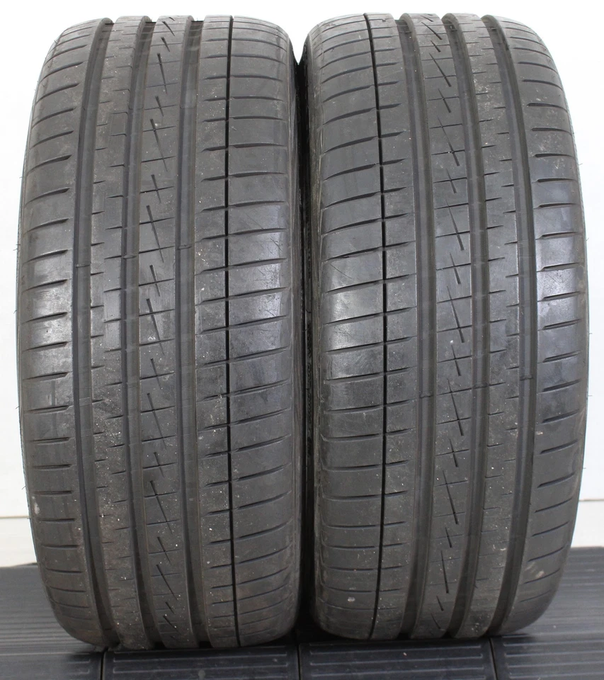 2 x 235/35R20 92Y Sommerreifen Vredestein Ultrac Vorti 7mm 2014 - Bild 1 von 4
