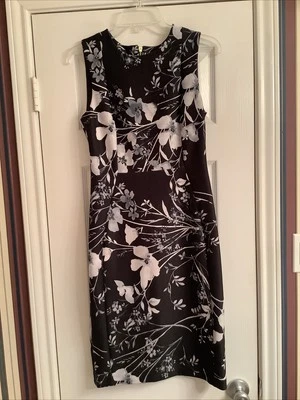 Платье-футляр для подводного плавания Calvin Klein с цветочным рисунком без рукавов черное с цветочным рисунком на 6 золотых молниях - Изображение 1 из 4