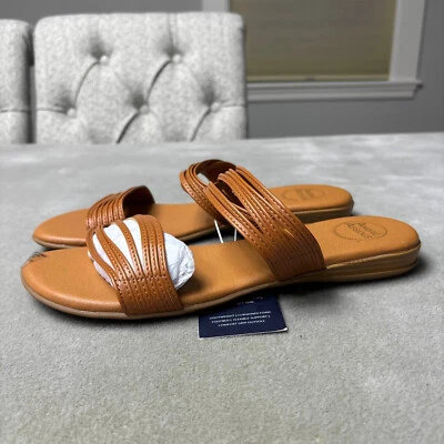 Sandalia plana Andre Assous Nabila para mujer talla 11 M marrón nuez peso pluma Foto 1 de 4