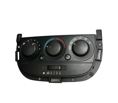 05-09 庞蒂亚克蒙大拿州交流暖通空调气候控制开关模块加热器仪表板 — 第 1/2 张图片