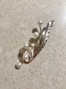 Vintage Akoya Pearl Sterling Silver Brooch Spray Floral Elegant Round Pearls - Picture 1 of 7