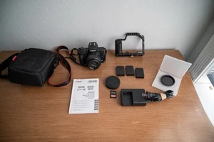 Canon EOS M 50 Camera Bundle - Great setup for vlogging - Picture 1 of 14