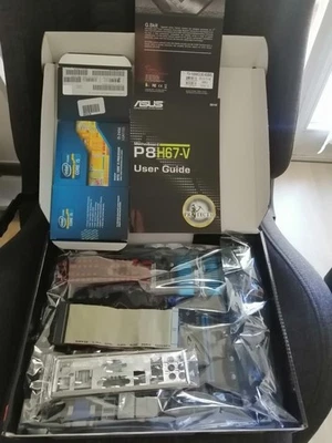 Scheda madre LGA 1155 ASUS P8H67-V  CPU Intel  i5-2400K RAM 24 DDR3 Gskill, GPU  - Immagine 1 di 4