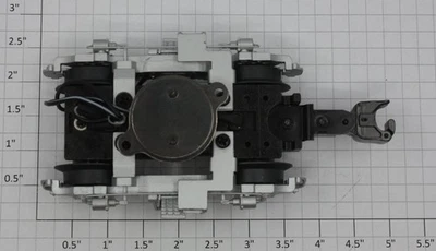 Caminhão manequim traseiro Lionel 14590-590 F-3B prata 4 rodas - Imagem 1 de 4