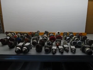 Large lot of Allen Bradley 800T & a few other brands Parts or repair X0 - Picture 1 of 8