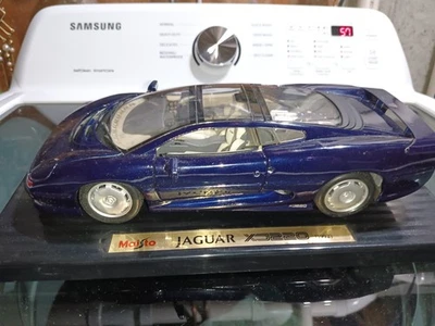 Maisto 1992 Blue Jaguar XJ220 On Display Blue 1992 ~ 1:12 Die Cast w/ No Box - Image 1 of 4
