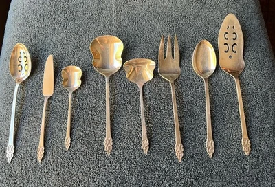 Juego de servir cubiertos con incrustaciones de plata profunda internacional Triumph de colección 8 piezas Foto 1 de 4