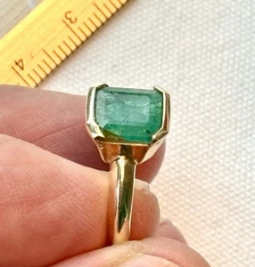 Unique Jaipur Emerald Ring9 carat yellow gold - Picture 1 of 9