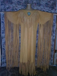 Unifarbenes Buckskin Kleid Indianer lang Fransenkleid mit Perlen - Bild 1 von 4