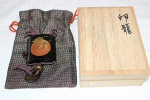 Japanische Kaga Makie Inro Kranich Pillendose Goldlackmalerei Netsuke K-433 - Bild 1 von 14