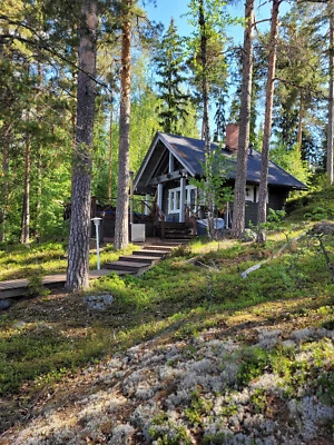 Tolles Ferienhaus am Saimaa-See mit Boot, Baumzelt, Sauna und Jacuzzi mieten  - Bild 1 von 4