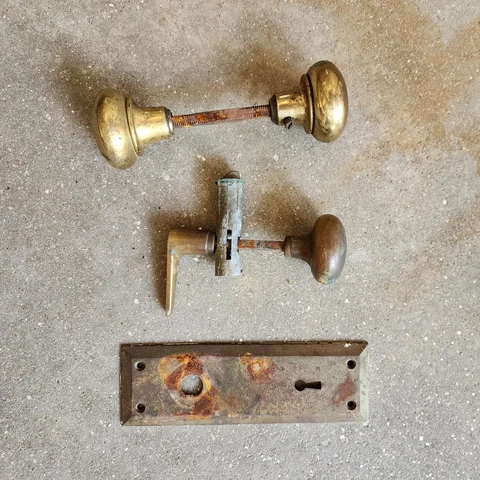 Vintage Screen Door Knob Set Pair Of Door Knobs and Door Plates Brass Finish Cover