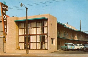 Beck's Motel Vtg Cars Street Scene San Francisco,CA Vtg 1950's Chrome Postcard - Picture 1 of 2