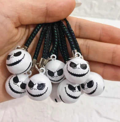 60 piezas Pesadilla antes de Navidad Jingle Bells Hágalo usted mismo Hacer Accesorios Keychians Foto 1 de 2