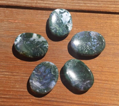 Piedra de preocupación de cristal de ágata de musgo para conexión a tierra comunicación fuerza de fertilidad Foto 1 de 2