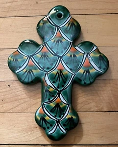 Mexikanisches Wandkreuz Talavera handbemalt glasiert Keramik Blumen 6 x 4,5" grün - Bild 1 von 8